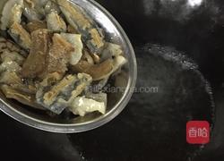 海参扒白灵菇的做法图解1