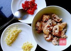 剁椒鸡翅的做法图解1