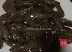 金针铺路油焖虾。的做法图解1