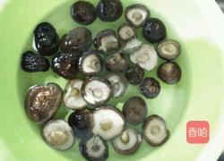 电饭锅冰糖焖鸡的做法图解2