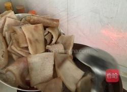 何首乌、黑豆炖猪脚的做法图解12