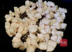 核桃仁炒鸡丁的做法图解3