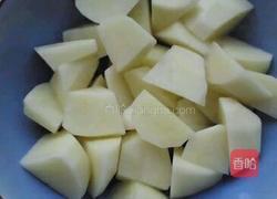 排骨烩酸菜的做法图解3