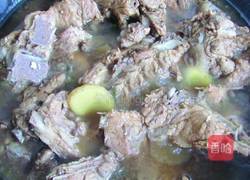 排骨烩酸菜的做法图解6