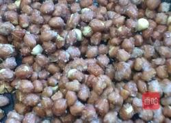 糖霜花生的做法图解3