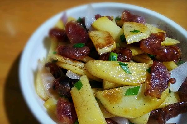 腊肠土豆的花样做法