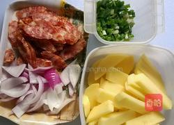 腊肠土豆的做法图解2