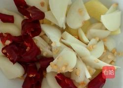 茄汁烧甜椒黄瓜的做法图解2