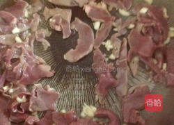 双椒爆炒猪心的做法图解5