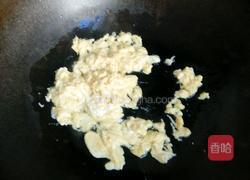 五彩缤纷炒馍花的做法图解5