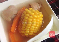 玉米红萝卜煲猪尾的做法图解6