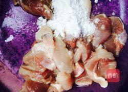 莴苣炒肉片的做法图解1