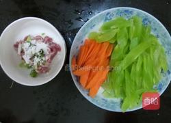 莴笋炒肉的做法图解2