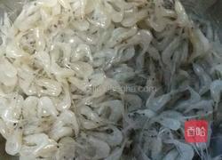 爆香小虾米的做法图解1