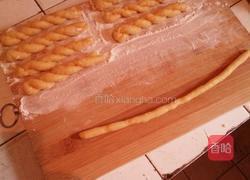 酥香麻花的做法图解3