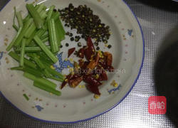 干煸鱿鱼须的做法图解4