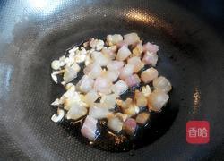 毛豆米烧咸肉的做法图解3