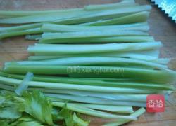 芹菜大肉馅饺子的做法图解3