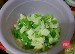芹菜腐竹拌花生米的做法图解7