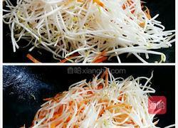 胡萝卜豆芽炒肉的做法图解8