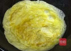 韭菜鸡蛋虾皮锅贴的做法图解3