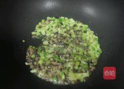 青菜腊肉炒饭的做法图解2