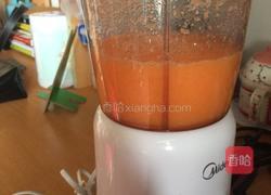 胡萝卜苹果汁的做法图解1