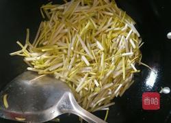 韭黄炒鸡蛋的做法图解5