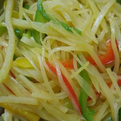 三椒土豆丝的做法[图]