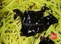 天津锅贴的做法图解1