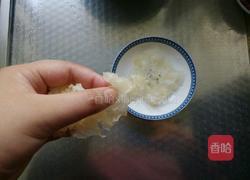 红枣银耳莲子羹的做法图解3