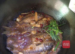 红烧鲫鱼的做法图解9