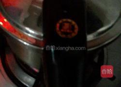 莲藕骨头汤的做法图解5