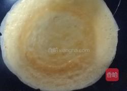 肉末香菇鸡蛋卷的做法图解3