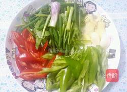 爆炒鱿鱼须的做法图解2