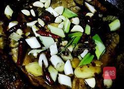 大铁锅贴饼子熬小鱼的做法图解3