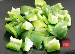 甜椒炒鸡蛋的做法图解3