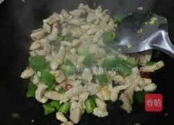 土豆炒鸡胸肉的做法图解6