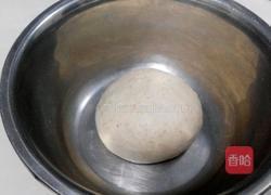 奥尔良鸡腿香菇披萨的做法图解2