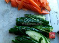 青瓜胡萝卜炒肉的做法图解1