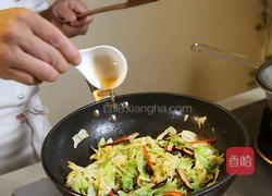 香干炒圆白菜的做法图解7