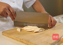 杏鲍菇炒胡萝卜的做法图解1