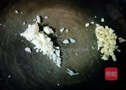 剁椒芹菜炒粉肠的做法图解6