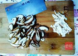 香菇滑蛋汤的做法图解4