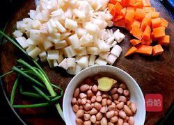 莲藕花生汤的做法图解2