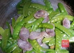 香肠荷兰豆的做法图解3