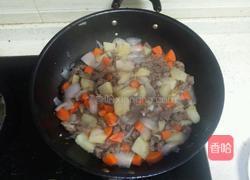 菜鸟咖喱牛肉饭(首次尝试)的做法图解2