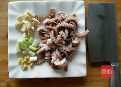 蒜爆章鱼的做法图解2