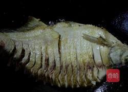 扁鱼烧毛豆的做法图解3