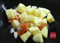 咖喱牛肉土豆的做法图解3